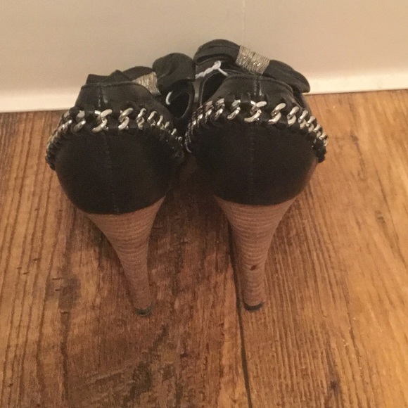 Peep toe bow pumps red bottoms - Picture 2 of 4